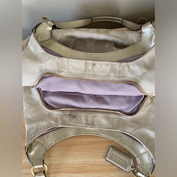 Vintage Coach Madison Soho Hobo Ivory Gold Leather
Trim No. H1294-†20584 - Picture 2 of 12